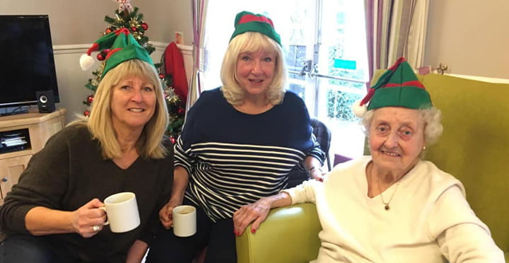 Residents At Kirby Grange Get Ready For Christmas